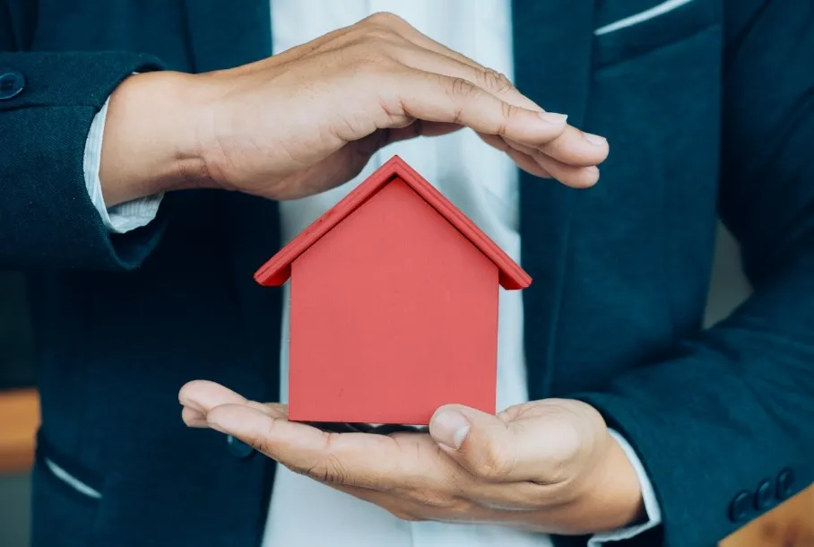 Jak ubezpieczenie wpływa na odpowiedzialność prawną zarządcy nieruchomości?